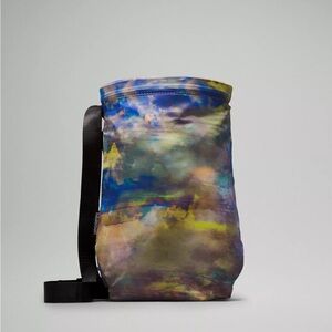 LULULEMON
Water Bottle Crossbody Bag In Altered Nature NWT